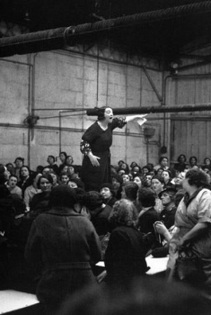 Смотреть трейлер Grèves d'occupation (1936)