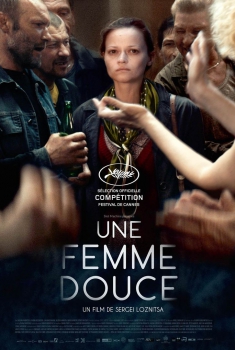 Смотреть трейлер Une Femme douce (2017)