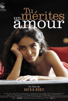 Смотреть трейлер Tu mérites un amour (2019)