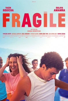 Смотреть трейлер Fragile (2021)